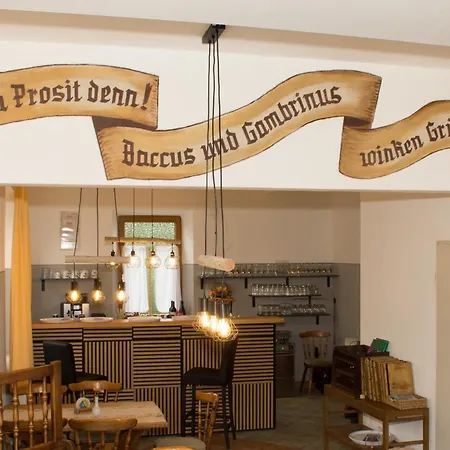 Dorfschaenke Kreuz Hotel *