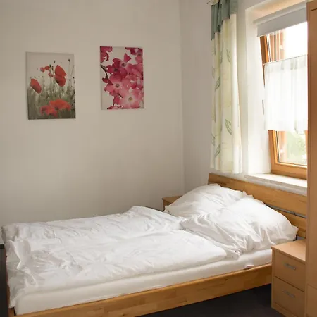 Dorfschaenke Kreuz Hotel Landensberg